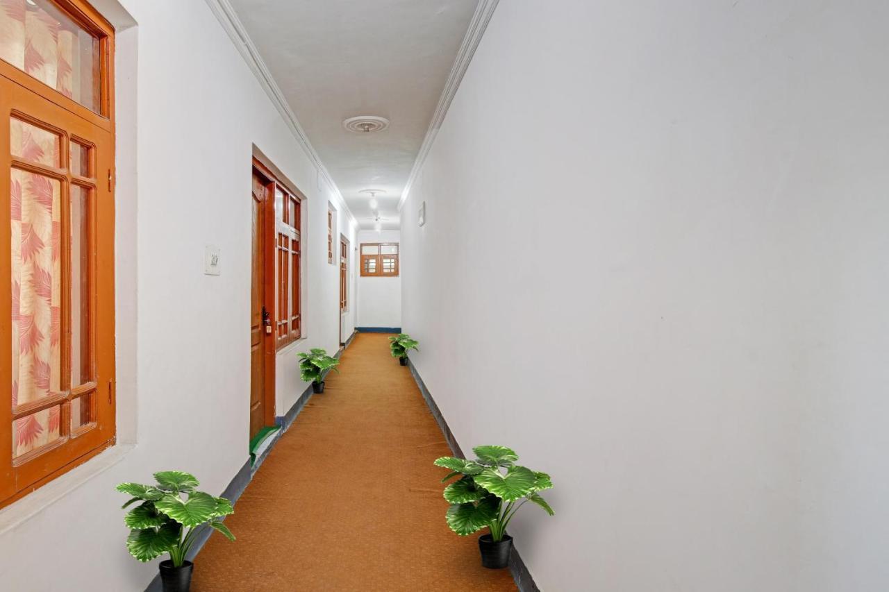 Super Oyo Capital O 91600 The Village Classic Hotel And Restaurant Srinagar  Ngoại thất bức ảnh