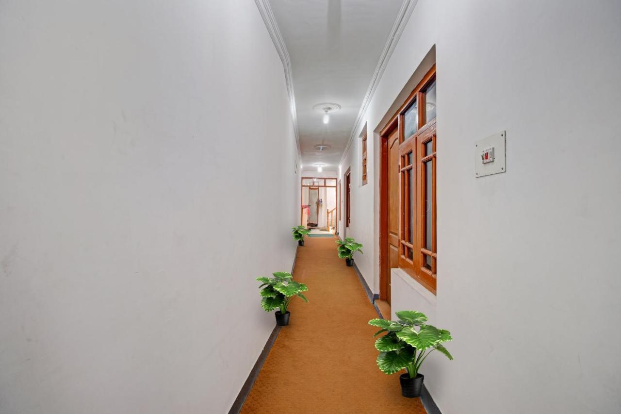 Super Oyo Capital O 91600 The Village Classic Hotel And Restaurant Srinagar  Ngoại thất bức ảnh