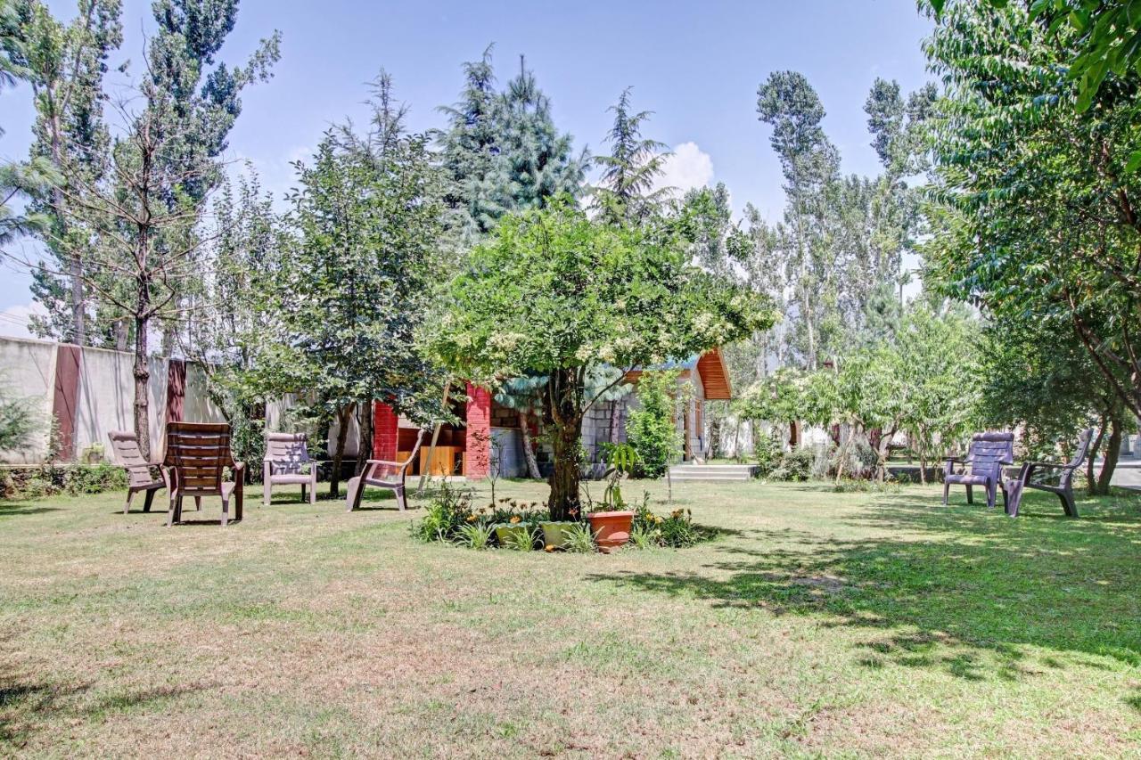 Super Oyo Capital O 91600 The Village Classic Hotel And Restaurant Srinagar  Ngoại thất bức ảnh
