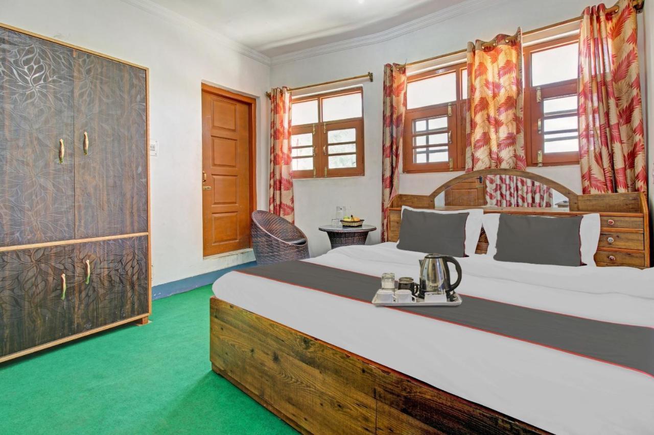 Super Oyo Capital O 91600 The Village Classic Hotel And Restaurant Srinagar  Ngoại thất bức ảnh
