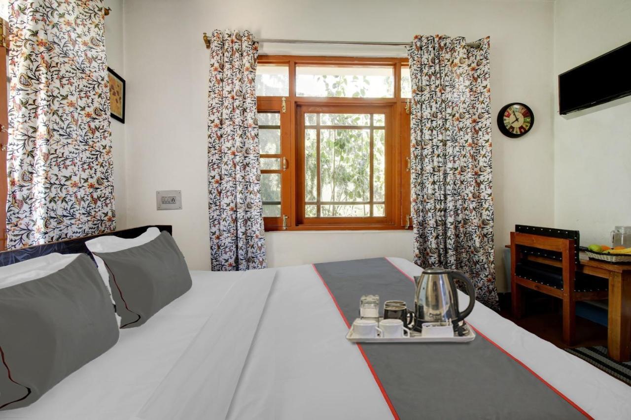 Super Oyo Capital O 91600 The Village Classic Hotel And Restaurant Srinagar  Ngoại thất bức ảnh